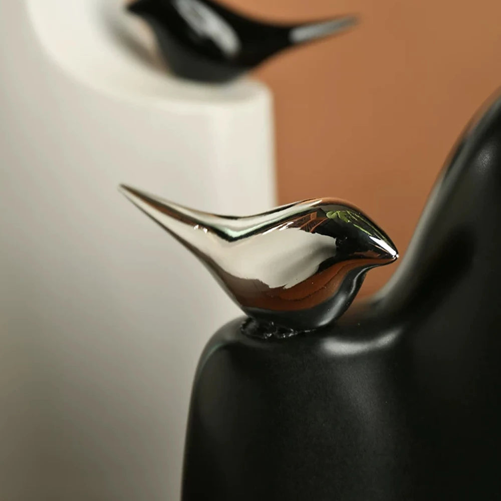Modern Ceramic Vase with Bird Sculpture Simple Vase for Home Living Room Decoration Flower Arrangement Accessories Ceramic Vase