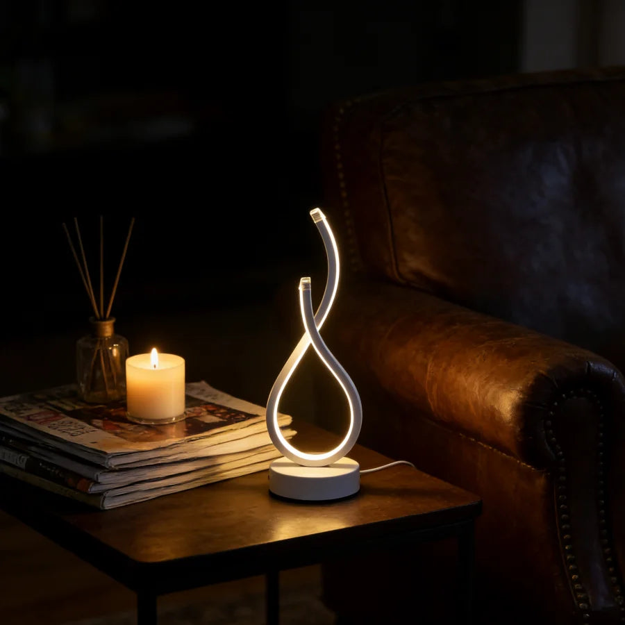 1PC Creative Modern Elegant White LOVE Gesture Desktop Lamp, USB Power Supply - Three-color Lighting, Suitable for Various Occas