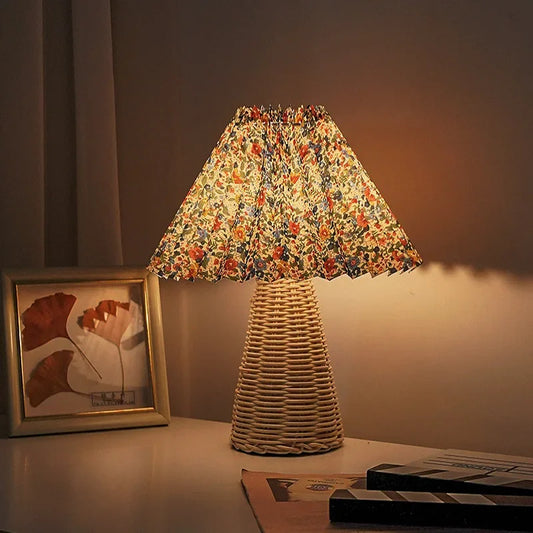 Nordic Pleated Table Lamp