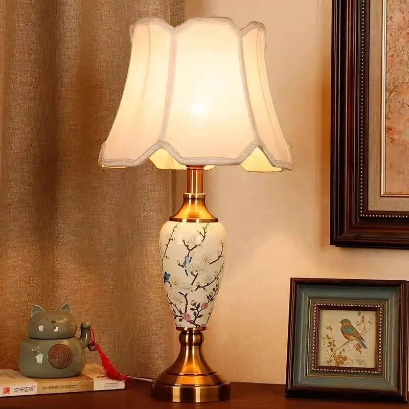 French-style Ceramic Table Lamp - Creative American Modern Minimalist Living Room Study Table Lamp Bedroom Bedside Lamp