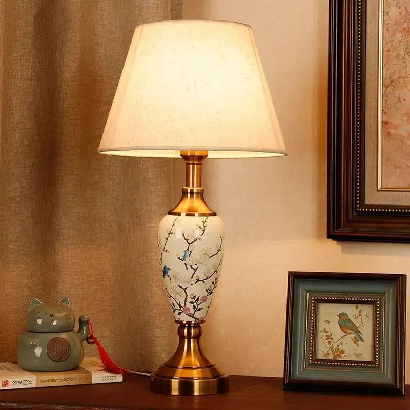 French-style Ceramic Table Lamp - Creative American Modern Minimalist Living Room Study Table Lamp Bedroom Bedside Lamp