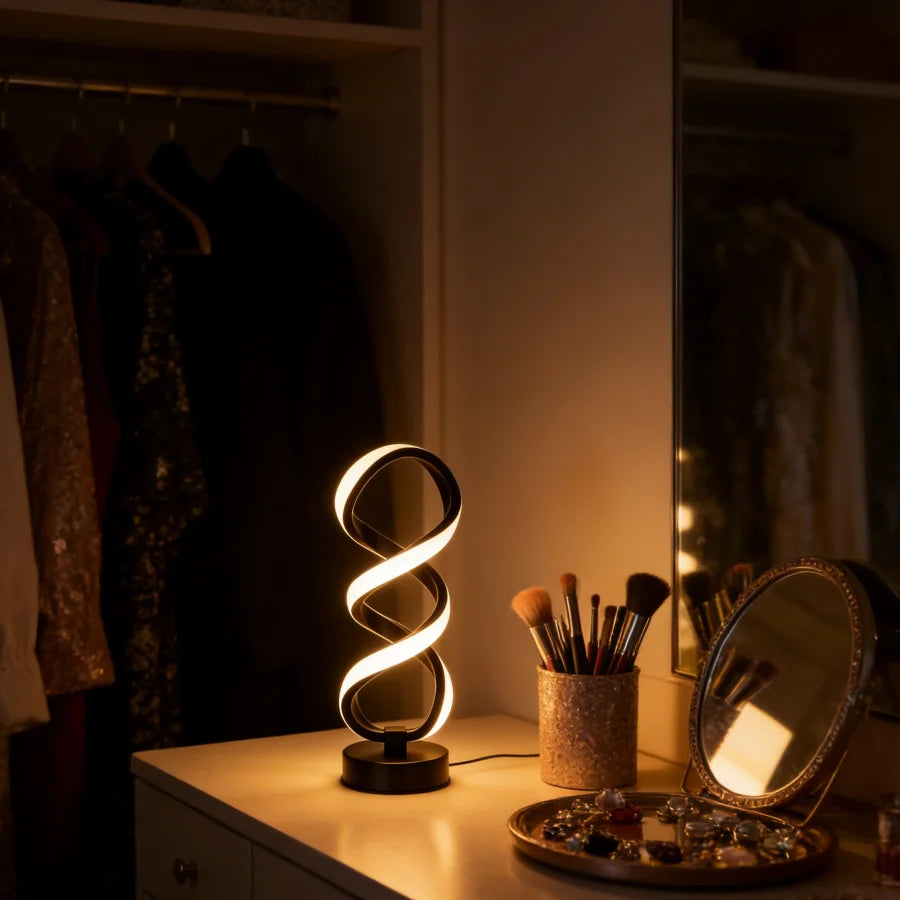 1PC Creative Modern Artistic Desk Lamp, Powered by USB - Three-color Lighting, Suitable for Various Occasions