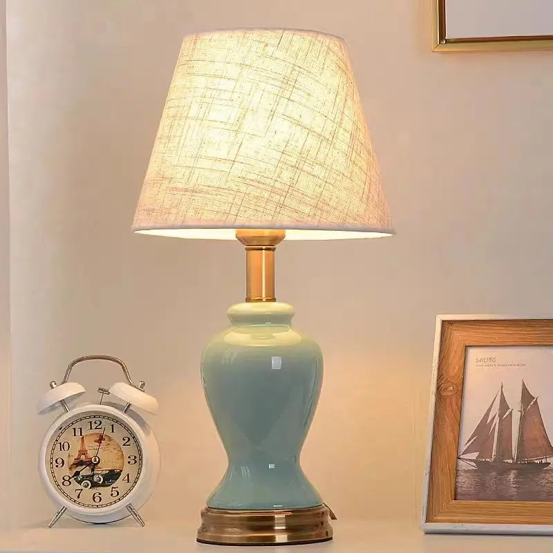 French-style Ceramic Table Lamp - Creative American Modern Minimalist Living Room Study Table Lamp Bedroom Bedside Lamp