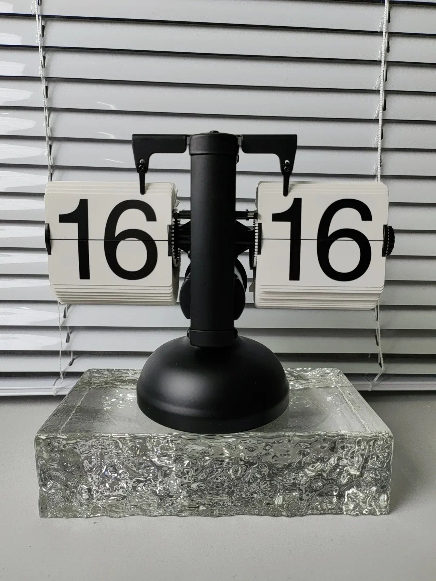 Flip Clock Vintage Desk Clocks Retro Flip Down Clocks-Battery Powered Internal Operated Flip Flop Watch Home & Office Décor 탁상시계